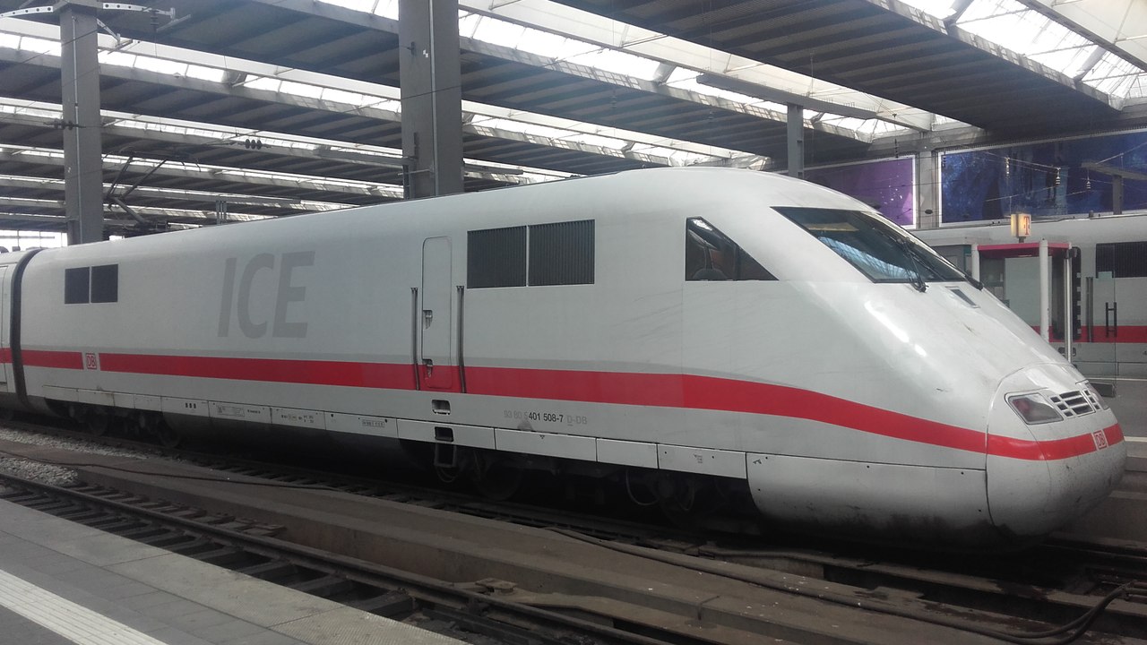 Eisenbahnverkehr am Münchner HBF - Rail Traffic at Munich Main Station