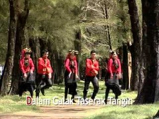 Elvia -  Biduak Ketek [Official Music Video]