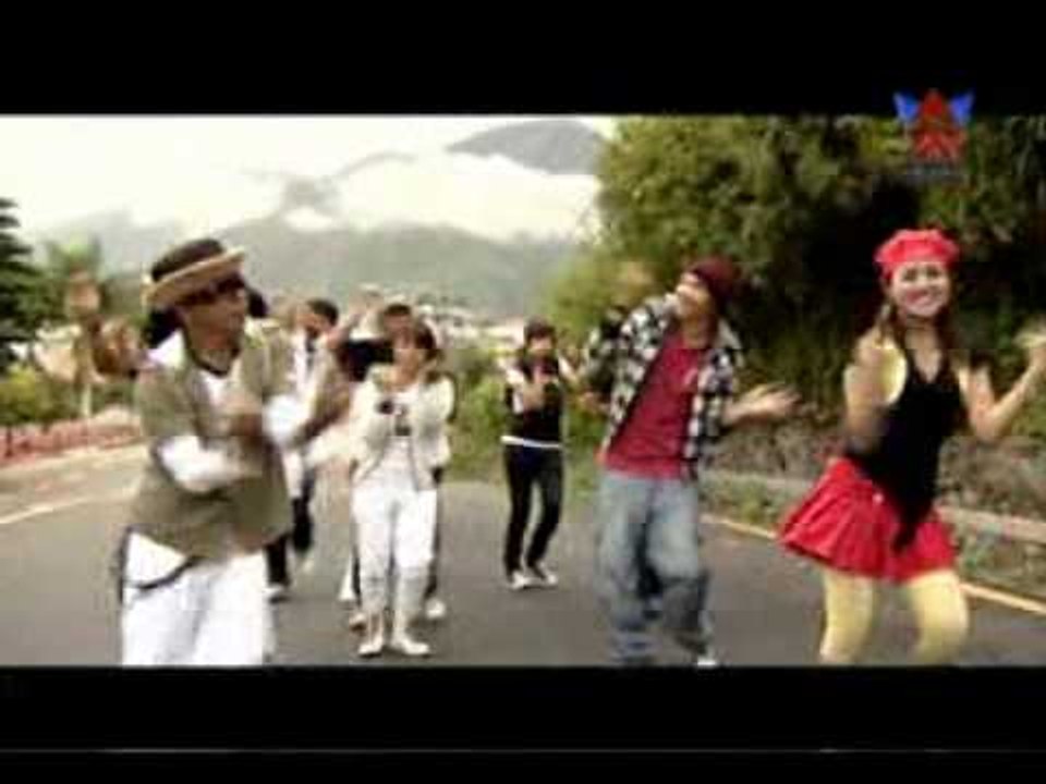 Liza Tania & Mak Itam - Upiak Jo Langek [Offici...