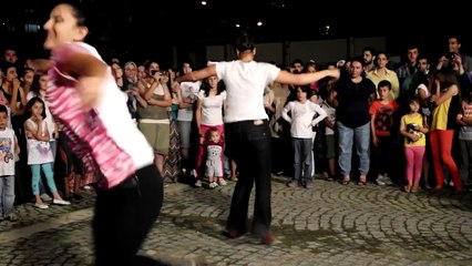 açık havada kolbastı oynayanlar gerçekten hakkını veriyor