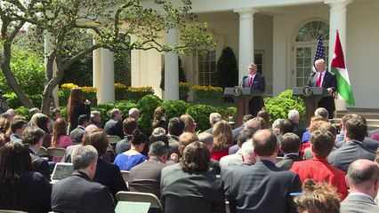 Trump condena ataque en Siria y promete "destruir" al EI