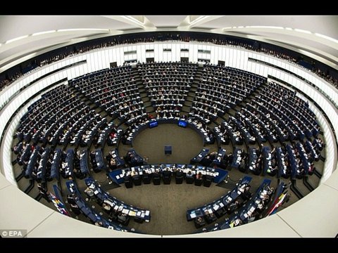 Farage slams MEPs as they ensure good Brexit deal not made