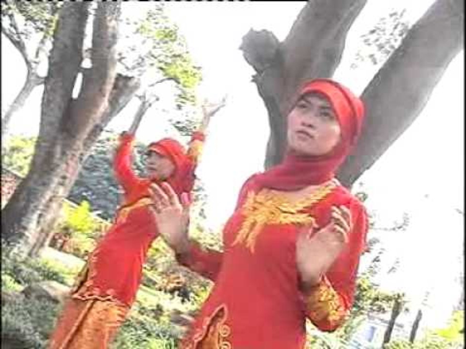 Nasida - Busana Muslim [Official Music Video]