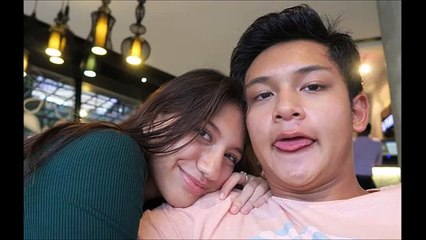 POSE MESRA DENGAN RANDY MARTIN, NETIZEN GAGAL FOKUS SAMA TALI BRA CASSANDRA LEE