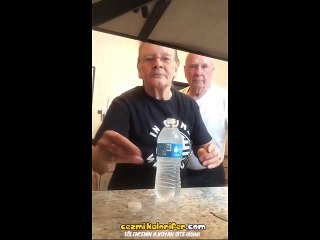 Sihirbazlık Gösterisi Adı Altında Aşklarına Eğlenceli Ruhlarına İmrendiren Tonton Çift