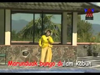 Elvia - Bungo Di Tapi Jalan [Official Music Video]