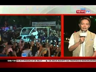 Pope Francis, sinuklian ng mga kaway at ngiti ang mainit na pagsalubong sa kanya ng mga Pilipino