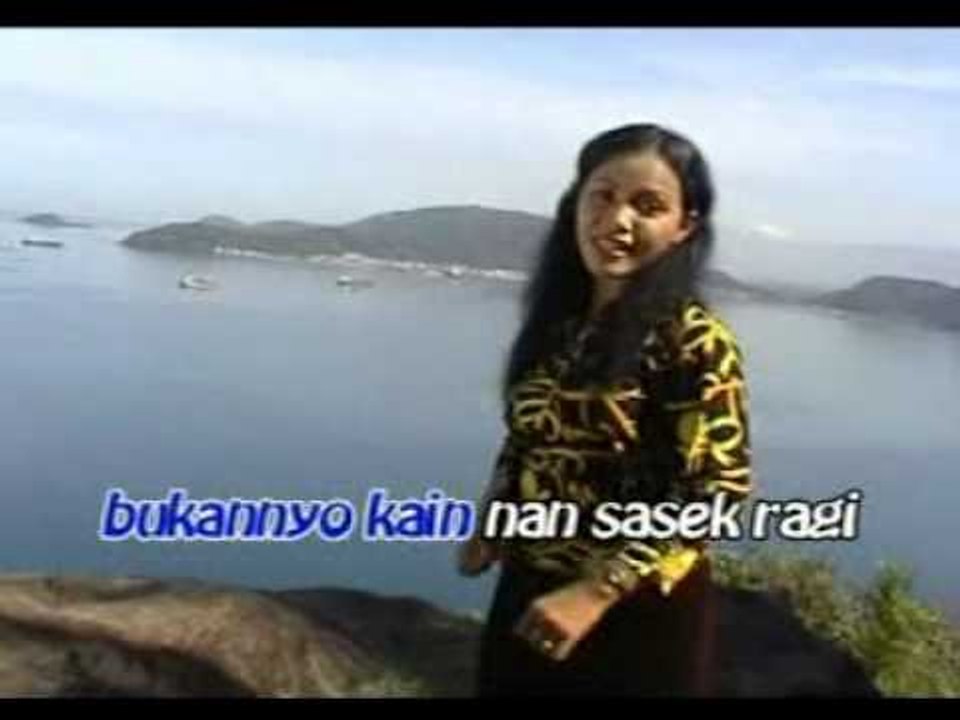 Waty Tanjung  - Dalam Ganggaman [Official Music Video]