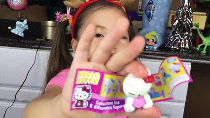 World's Largest Gummy Bear Smashes Girl's House! sada