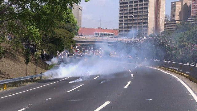 Crise au Venezuela: heurts entre manifestants et policiers