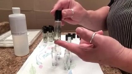 How to make a Roll on perfume the easy way.-MVpOp01F