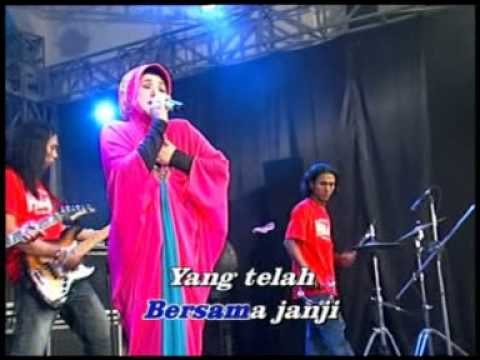 Evie Tamala - 1001 Hari [Official Music Video]