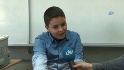 Yaşıtları Sokaklarda Oynarken O Topladığı Malzemelerden Elektronik Aletler Üretiyor