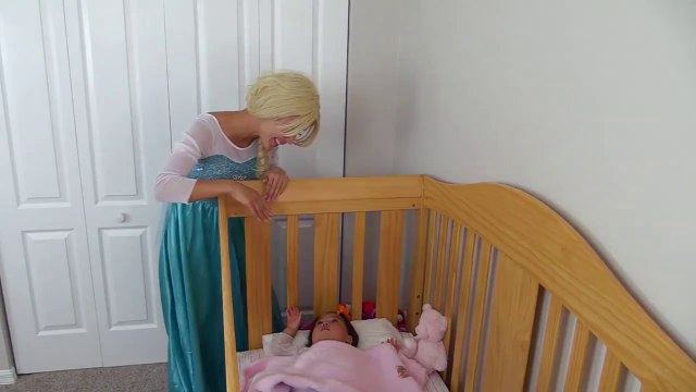 Elsa Baby Missing w_ Frozen Elsa, Snow White, princess rapunzel, chocolate fountain-9-PI5WyPb