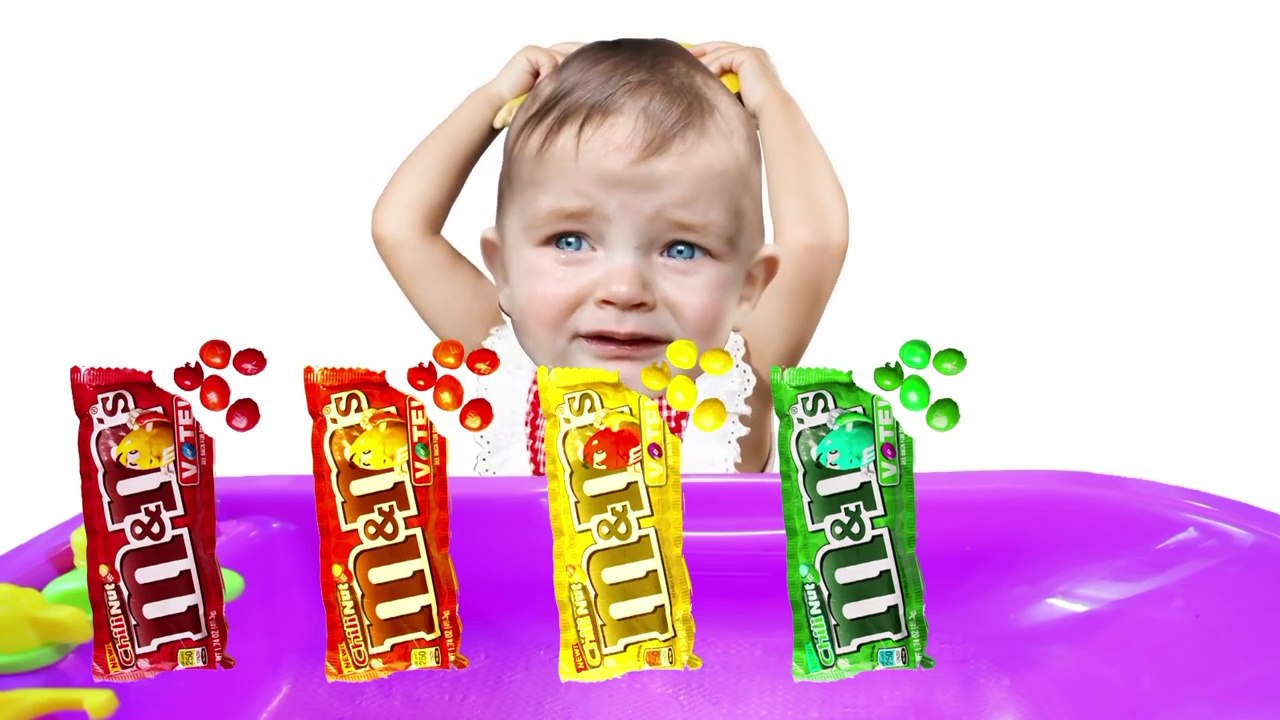 Bad Baby Crying Bath Learn Colors With Colorful M&M VS Minions Finger Family Song-xSvQr