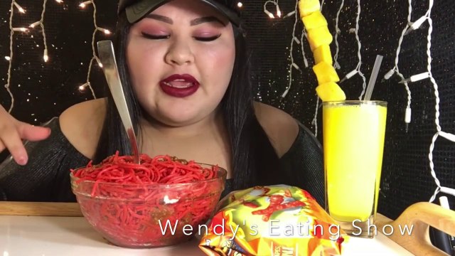 HOT CHEETOS SPAGHETTi _ MUKBANG @Wendy's Eating Show-2gj9