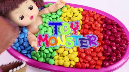 Learn Colors Crying Baby Doll Bath Time With M&Ms Chocolate Nursery Rhymes Finger Song-NT6G9hF