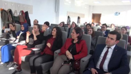 Üniversite Personeline İşaret Dili Eğitimi Veriliyor