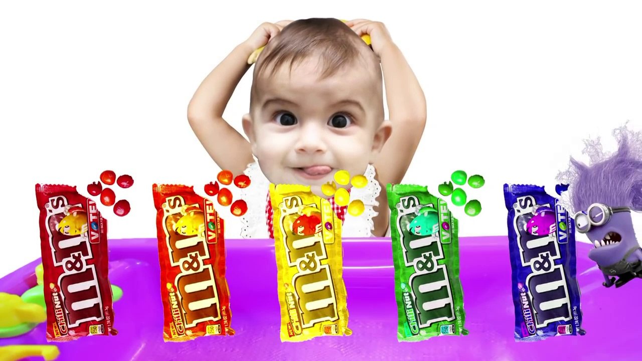 Bad Baby Crying Bath Learn Colors With Colorful M&M VS Minions Finger Family Song-xSvQr5