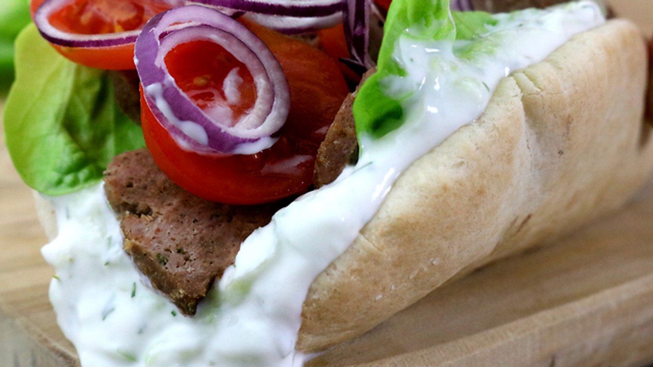 How to make a gyro-styled sandwich
