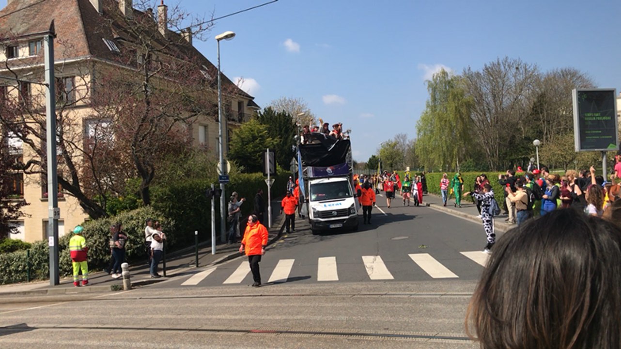 Carnaval étudiant : le char pirate de l'EM Normandie en place !