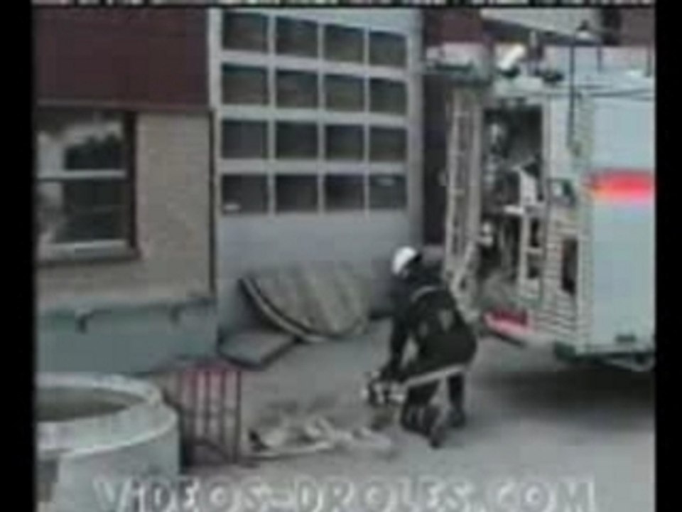 Videos-droles-accident-le-pompier