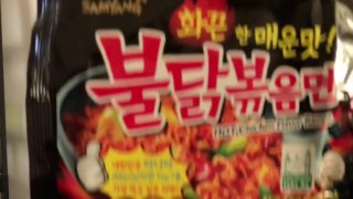 EXTREME SPICY NOODLE CHALLENGE x2 _ SAMYANG NOODLES-9U_ZWv