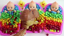 Learn Colors M&Ms Chocolate Baby Doll Bath Time nursery rhymes Finger Song For Children-JQb
