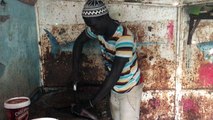Saly (Sénégal) – Écailler et préparer le Thiof Poissonnerie Keur Sérigne FALLOU