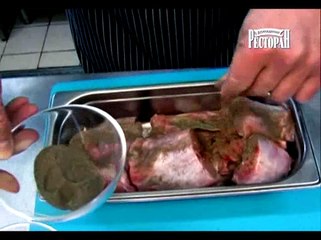 16. Рождественский кролик в сливках с шампиньонами