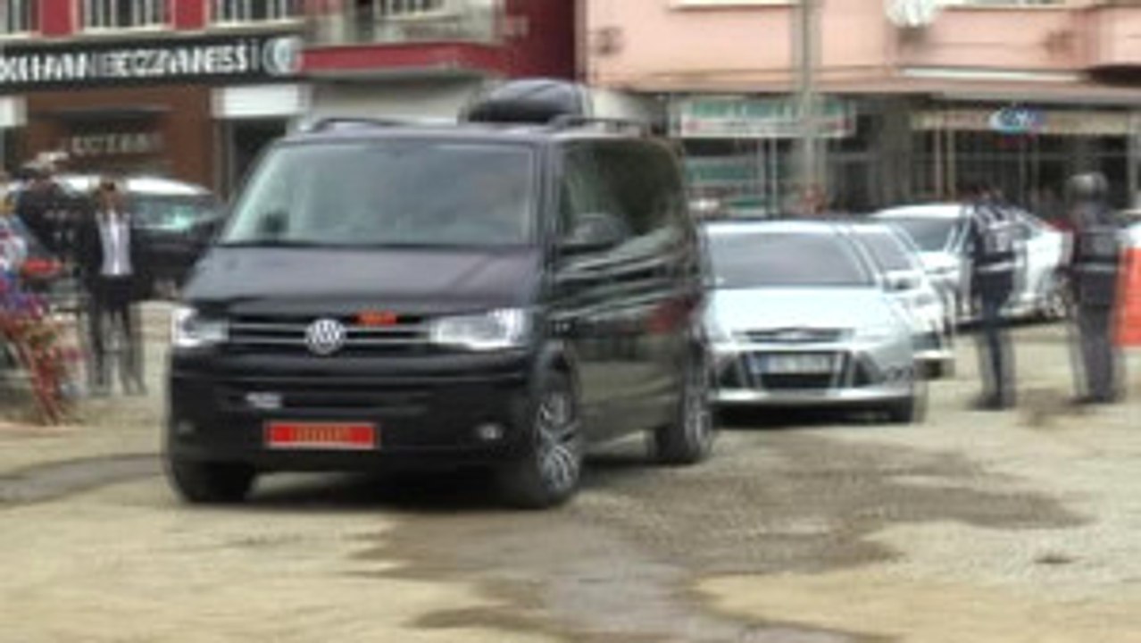 Nurettin Canikli: "Bir Tarafta 3 Ayrı Terör Örgütüne Karşı Mücadele Verirken, Diğer Tarafta...