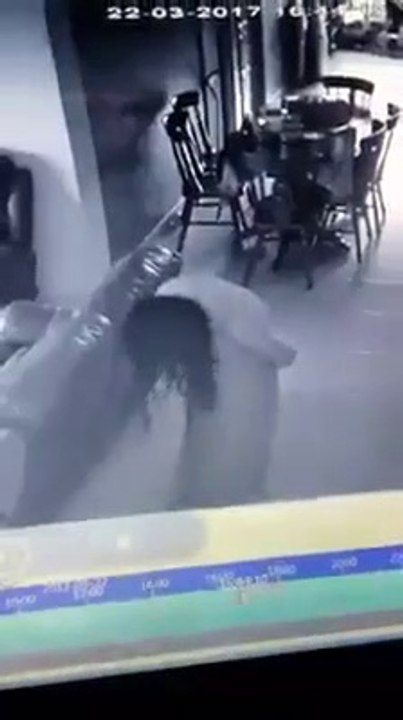 Quand ta femme de ménage est possédée... tellement flippant