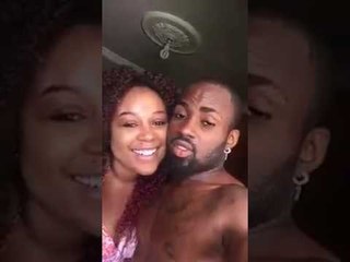 BB Sans Os avec Sa Femme Américaine