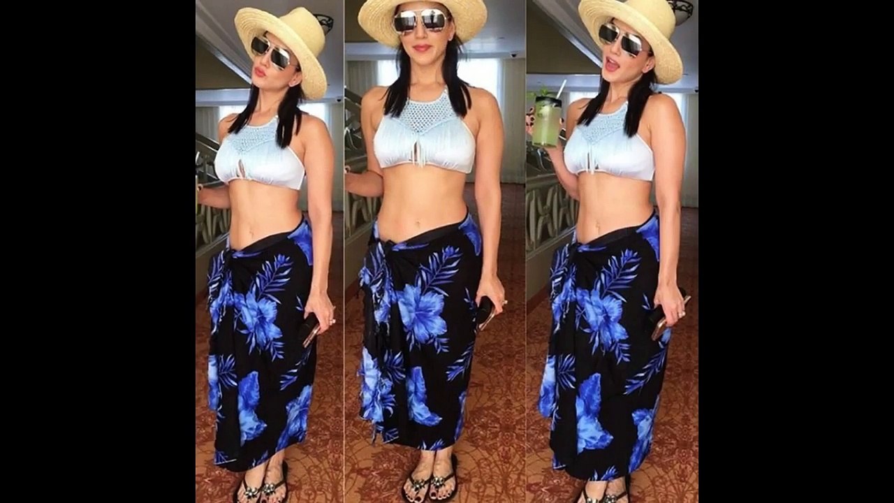 Sunny Leone HOT Bikini Enjoying Beach Holidays