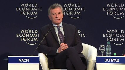 Macri inaugura foro económico con Argentina en huelga general