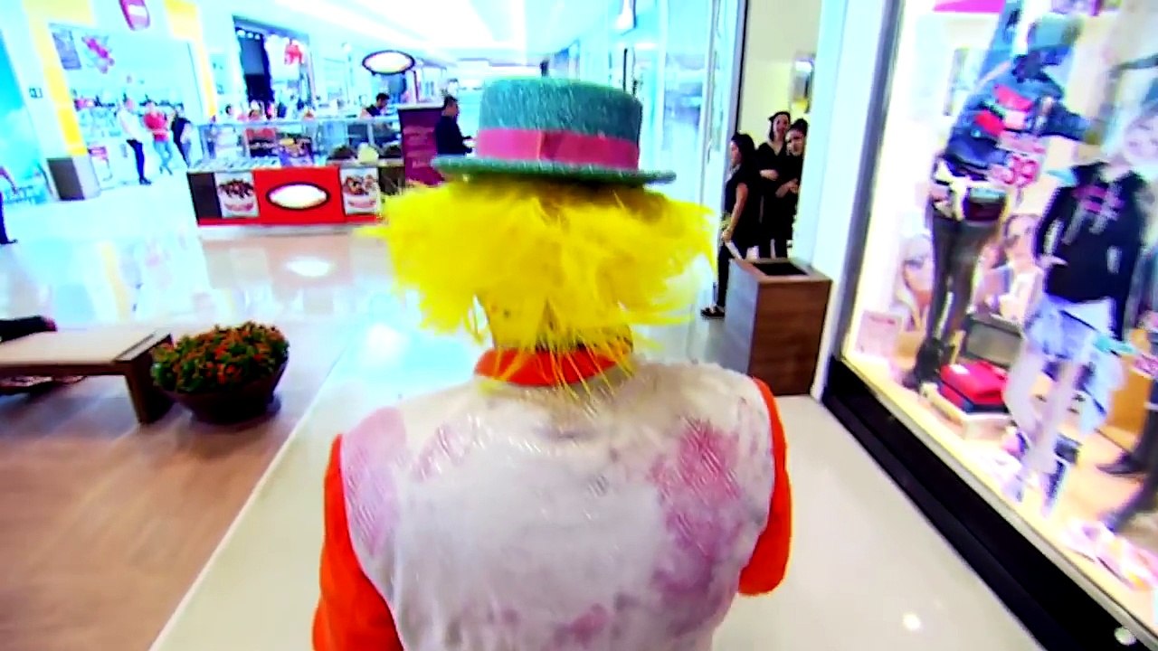 腹筋崩壊注意！【顔面パイドッキリ】ピエロが顔面にパイを投げてくる！結果w【海外人気ドッキリ！ハプニング集！俺的ランキング！】