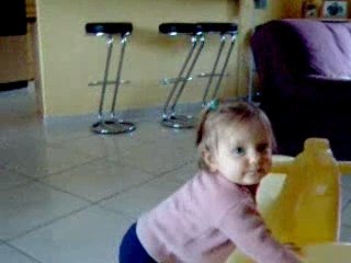 1ers pas - Chloé