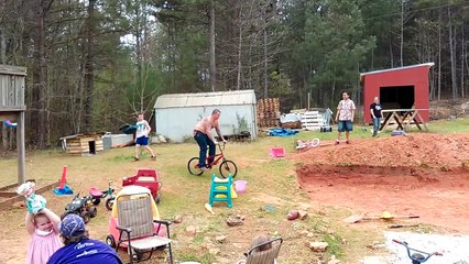 WE LOVE FAILS! - APRIL 2017 - The Best Fails - Funny Fail Compilation