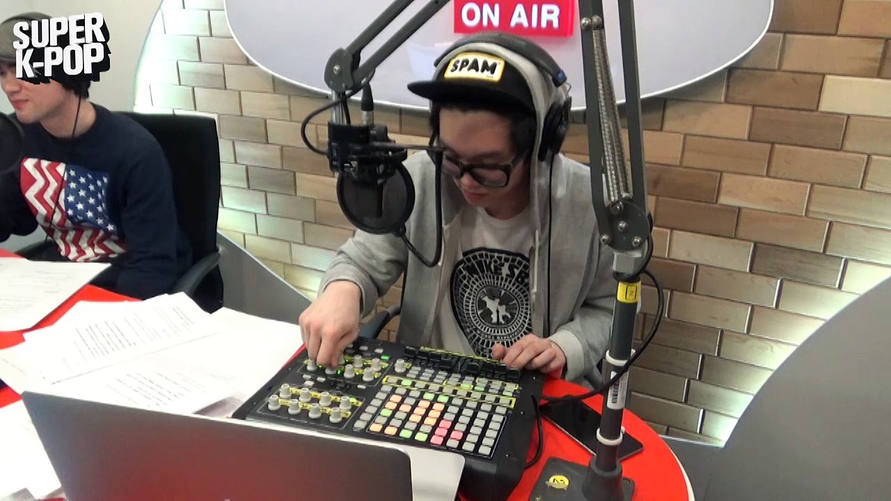 [Super K-Pop] Zee (From the Airport) - Mix