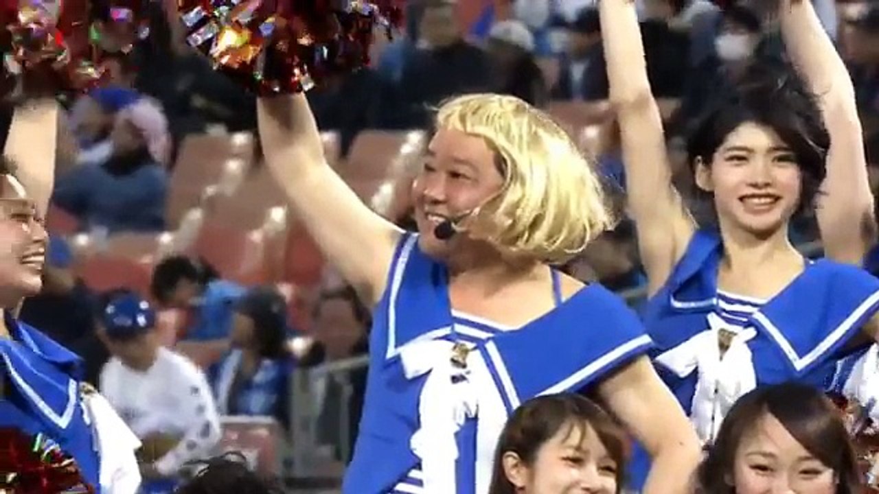 【爆笑】横浜ベイスターズ vs 巨人 始球式にダチョウ倶楽部登場。