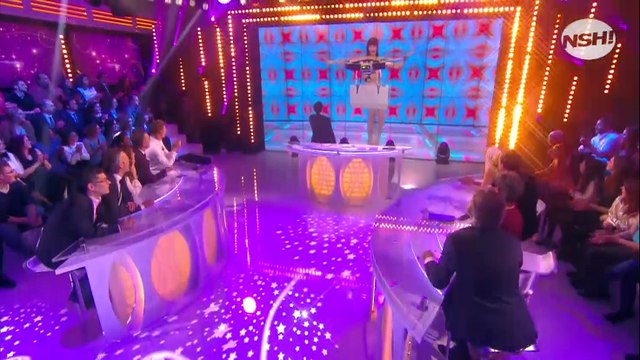 TPMP : Erika Moulet fait un striptease pour Bertrand Chameroy
