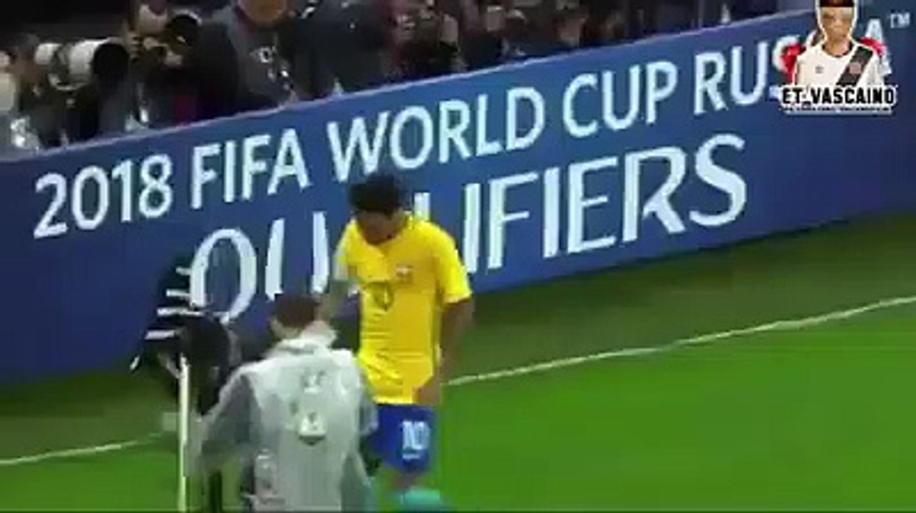 Neymar Dando Tiro No Juiz