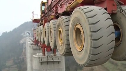 Viyadükleri Yapan Dev Canavar Makine