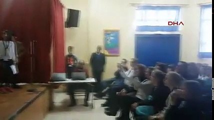 MİNİK ÖĞRENCİLER YUNANİSTAN'DA GÖNÜLLERİ FETHETTİ