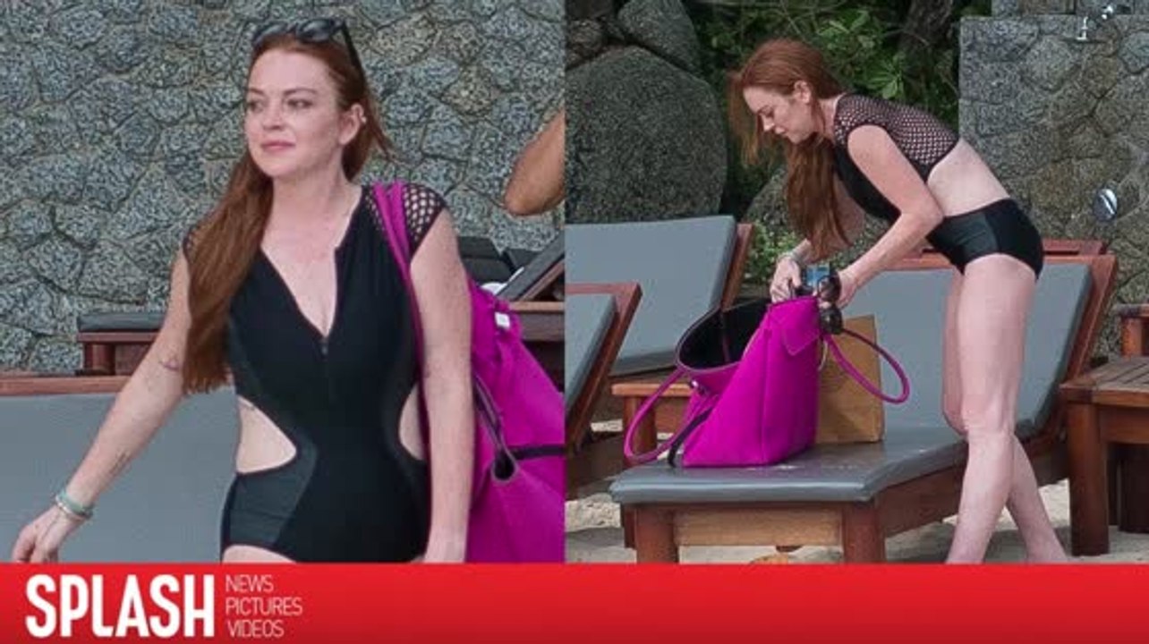 Lindsay Lohan échange son burkini pour un maillot plus révélateur