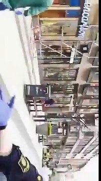 Suède: Une camionnette renverse des passants à Stockholm