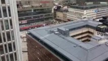 Stockholm)- İsveç'te Kamyonla Saldırı- Stockholm Polisi: Olay Terör Saldırısı