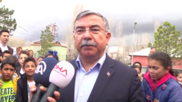 Bakan Yılmaz: Başbakan'ımızın Talimatıyla 17 Nisan'ı Tatil Etme Kararı Aldık