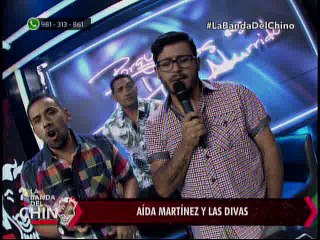 Aida Martinez y las divas junto a La Banda