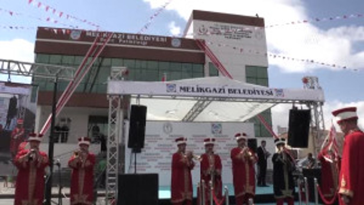 Elitaş: "Anayasa Değişikliği Aydınlık Bir Türkiye'yi Inşa Etmek Için Önemli Bir Unsur Olacaktır"